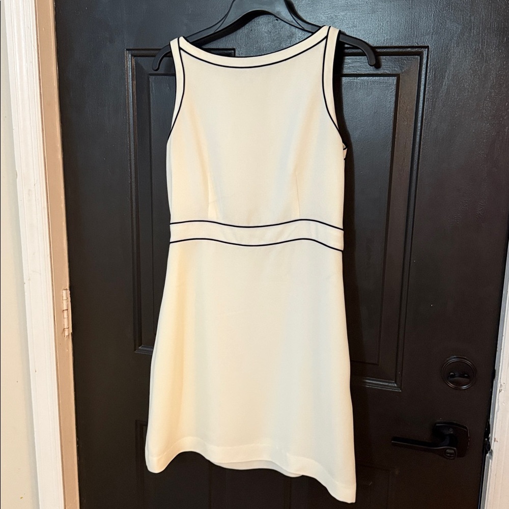 Casual Corner Cream Dress with Black Accents